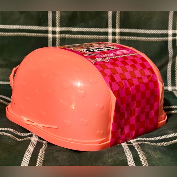 L.O.L. Surprise! DELUXE ❤️ Mini Sweets Tootsie w/3 Dolls, Accessories & Case NEW - Picture 7 of 10